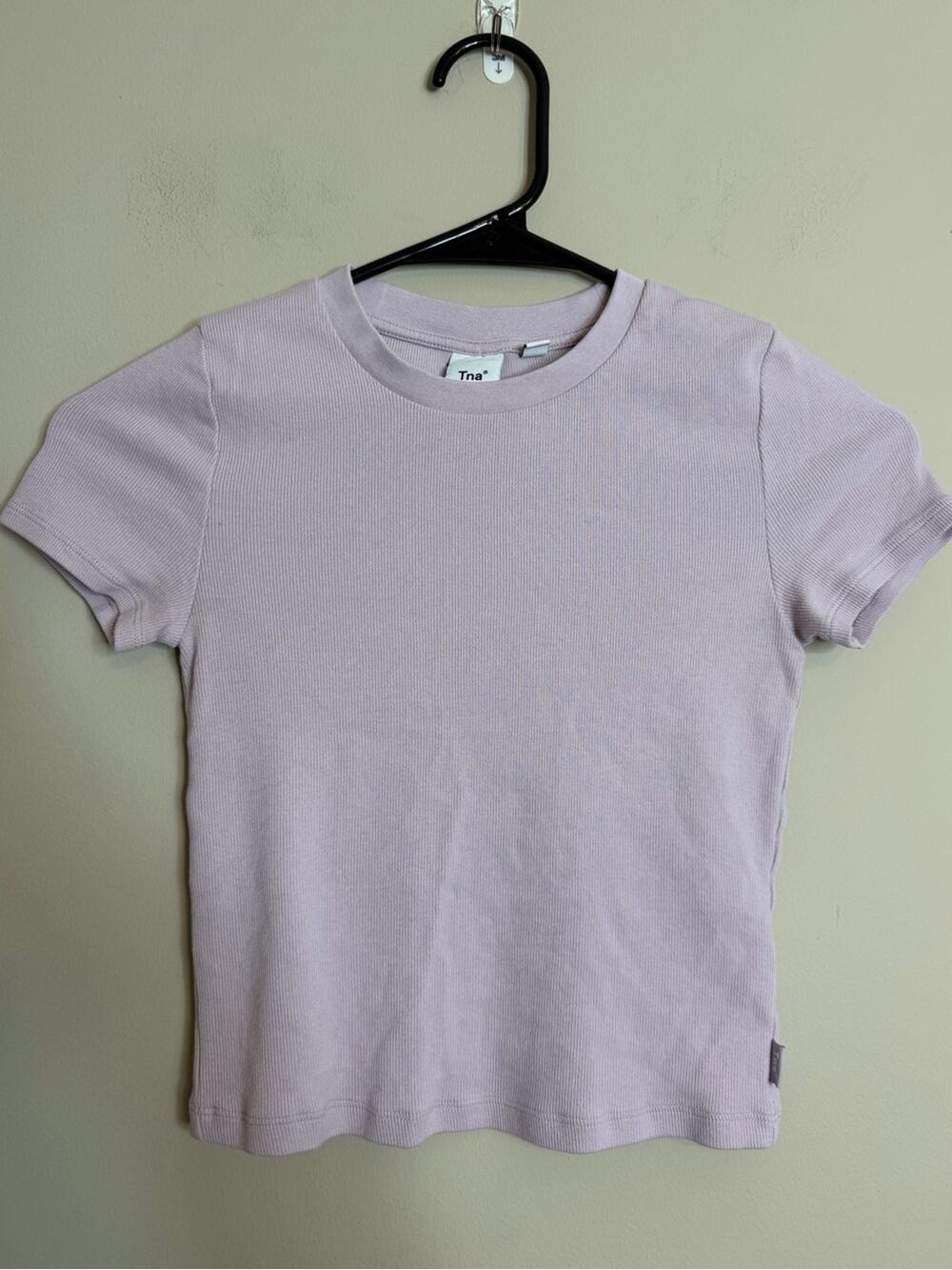 Aritzia TNA Ribbed Cropped Baby Tee in Marble Lilac XXS